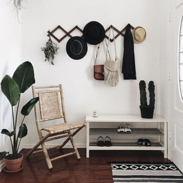 How to Make the Most Out of Your Small Entryway