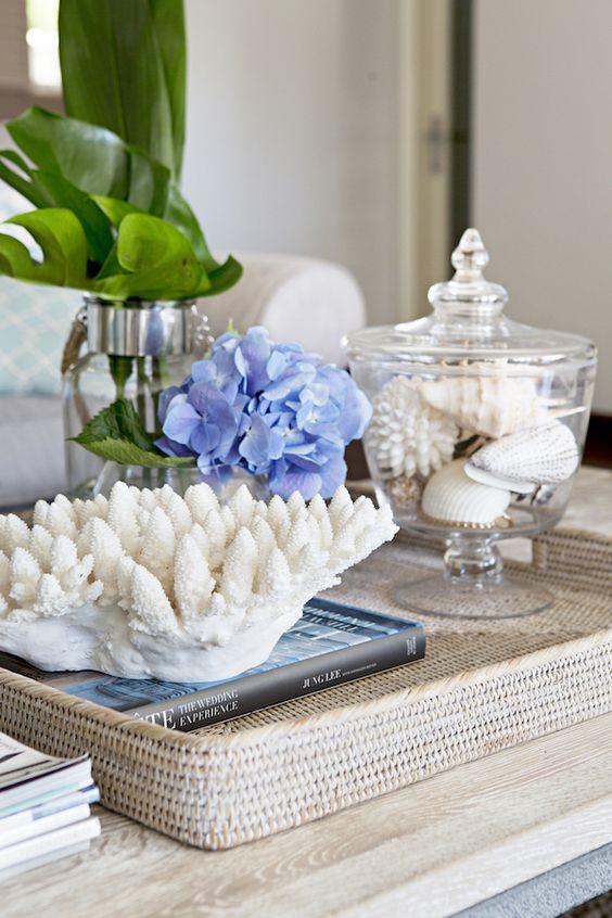 How to Decorate Your Coffee Table